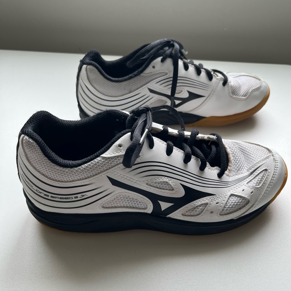 Mizuno Cyclone Speed 3 Junior Volleyball Shoes Youth Size 5 - Picture 3 of 9